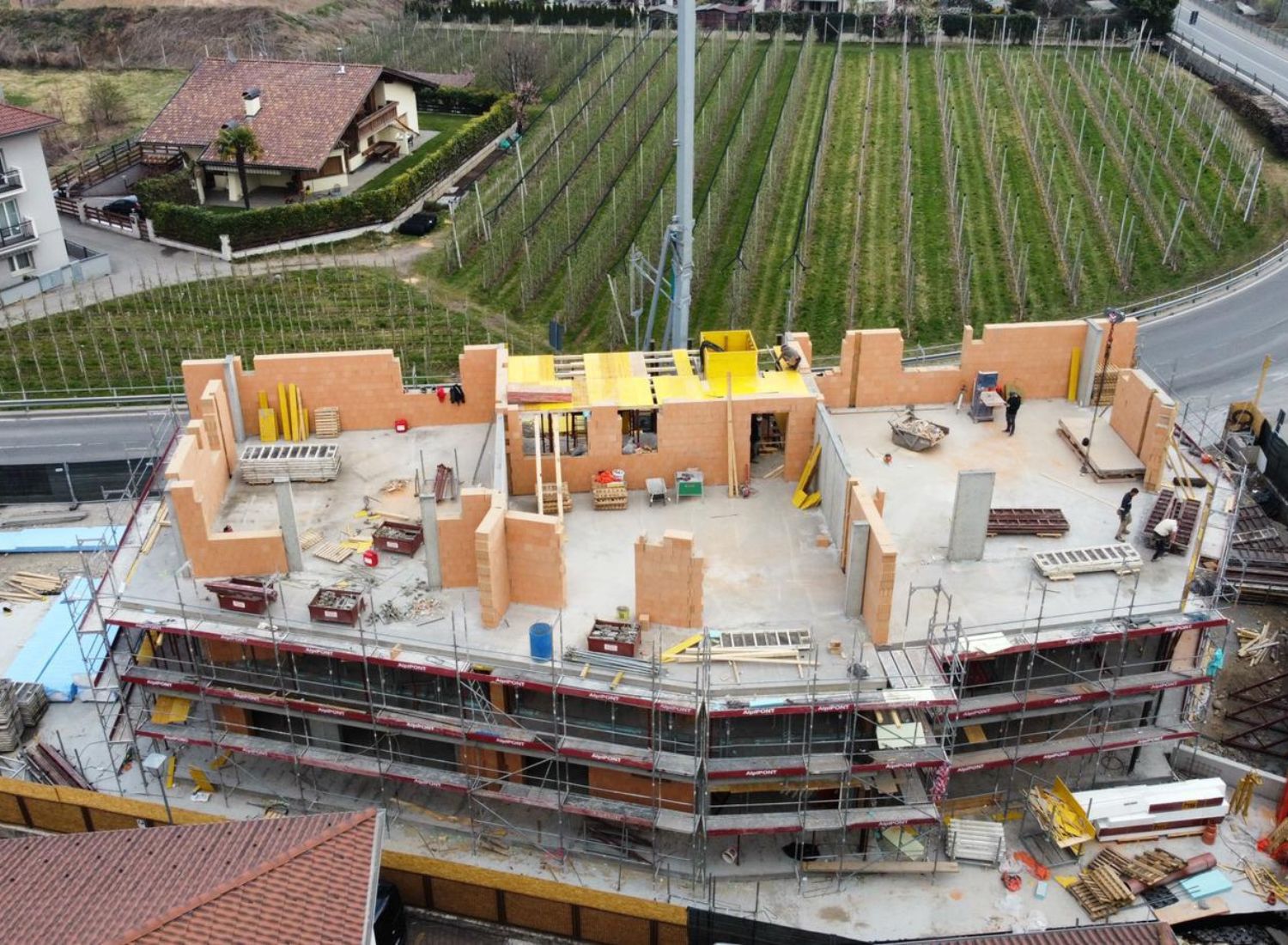 realizzazione edil pont cantiere lana.jpg